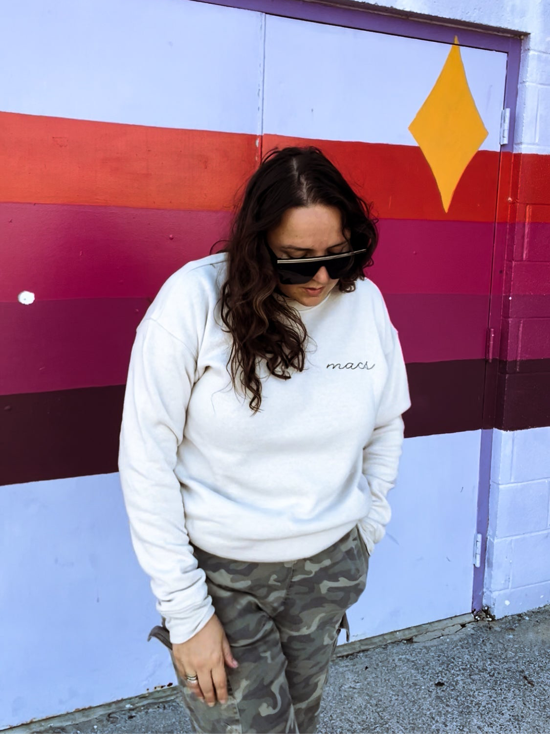 VANILLA COZY WOMENS MACS SWEATSHIRT (EMBROIDERED)