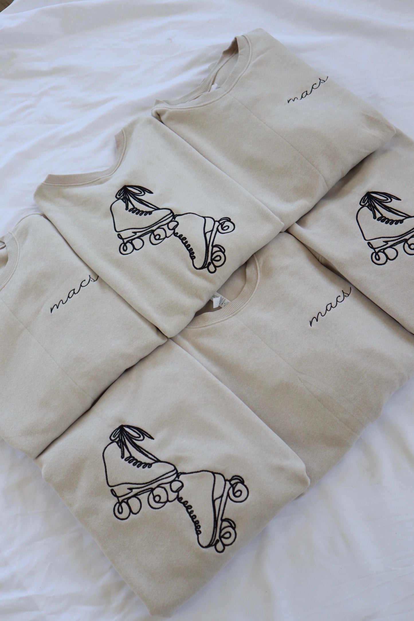 VANILLA COZY WOMENS MACS SWEATSHIRT (EMBROIDERED)