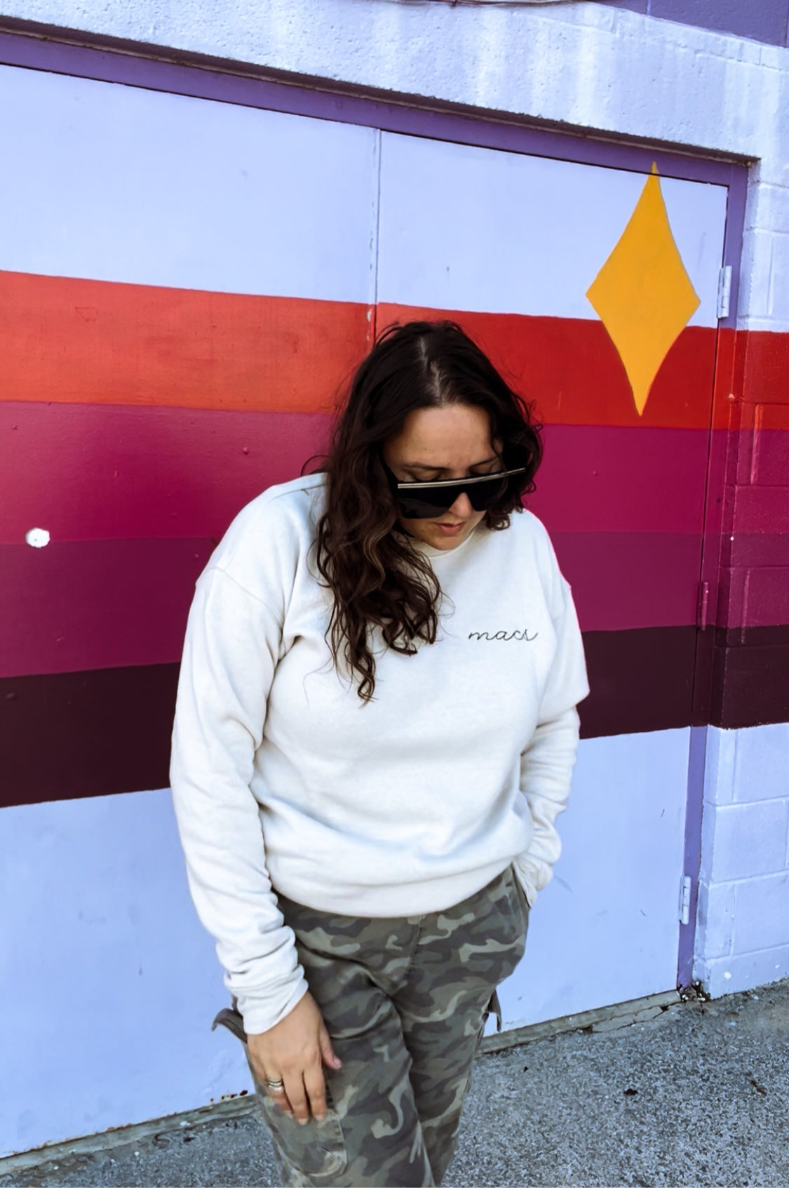 VANILLA COZY WOMENS MACS SWEATSHIRT (EMBROIDERED)