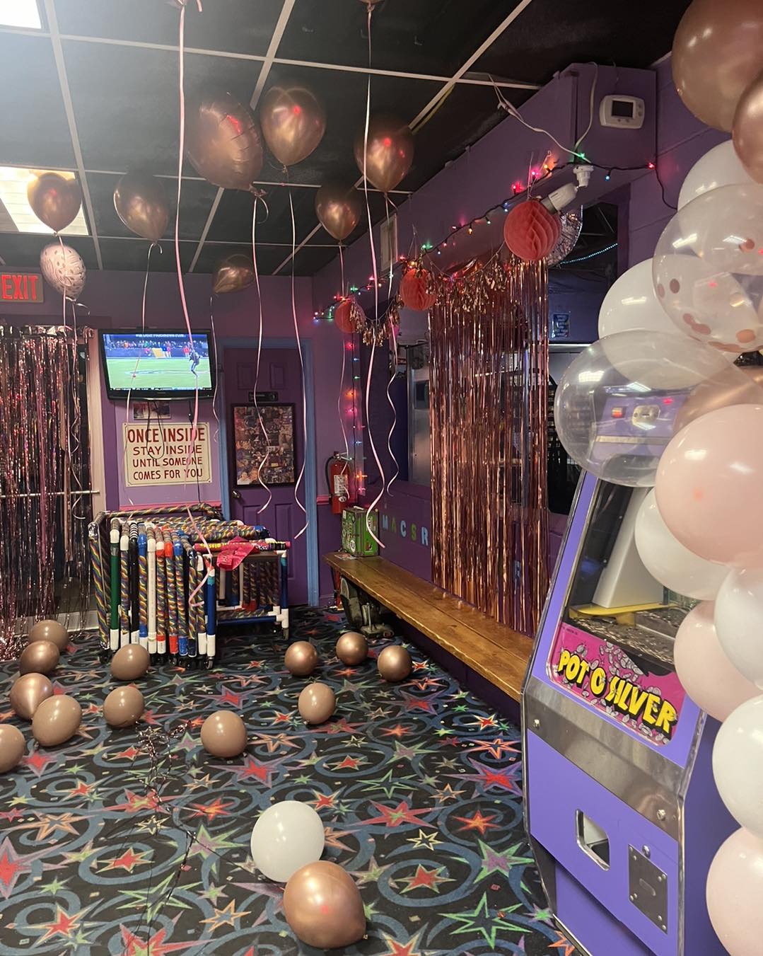 How to Book a Roller Skate Party at Mac's Roller Rink