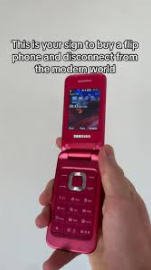 Why I Think Kids Need Flip Phones Instead of Smartphones